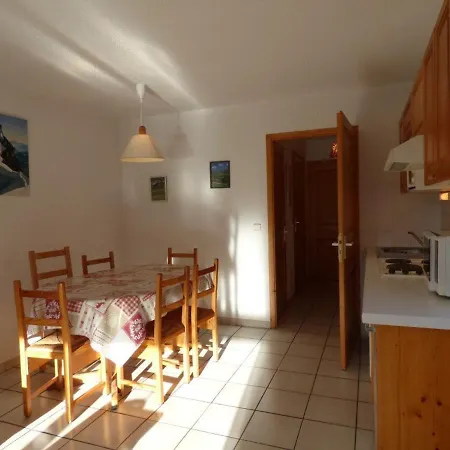 Apartment 6 Pers, 38m², Proche Telecabines, Centre Et Loisirs, Sud, Terrasse - Fr-1-458-118